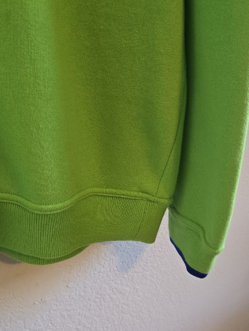 Sergio Tacchini Lime Green Sweatshirt with Blue Trim - XL - Picture 5 of 13